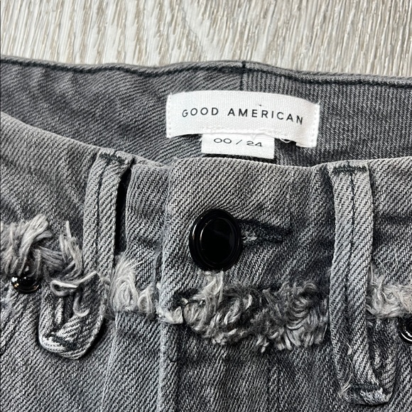 Good American Women's Black Skinny Jeans with Frayed Hem style GCSKC625T - Picture 2 of 10